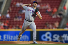 Verlander gets 1st win with Mets, goes 30 for 30 in MLB, as Alonso homer helps NY edge Reds 2-1